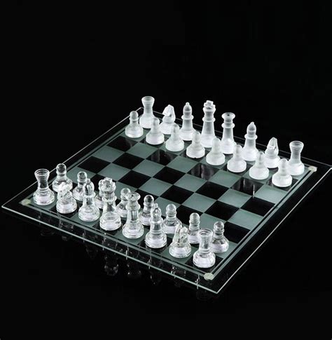 Cam satranç seti
